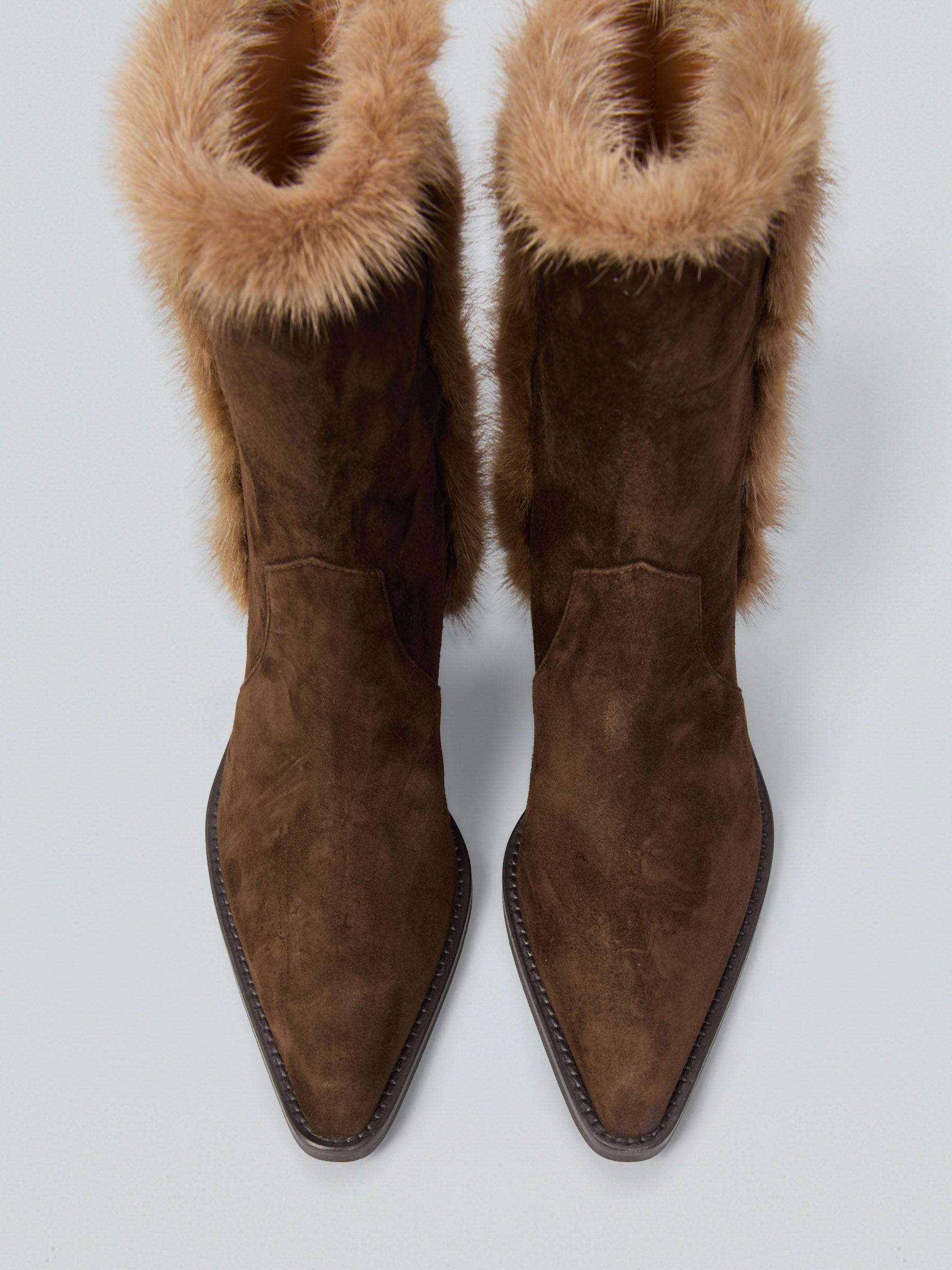 Suede boots with inserts
