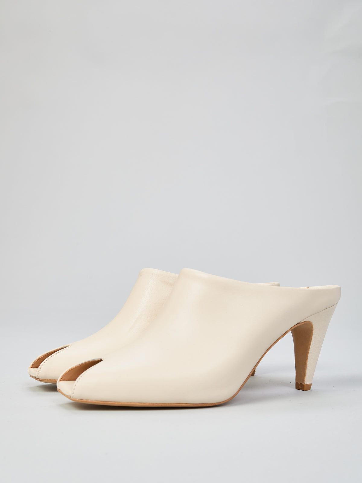 Leather mules