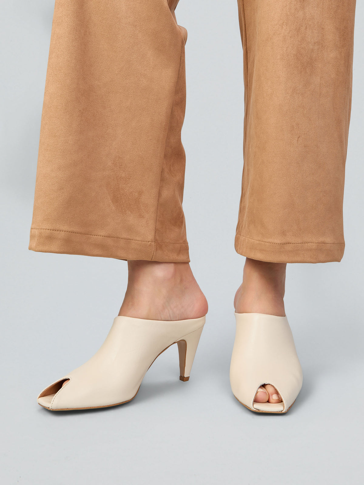 Leather mules