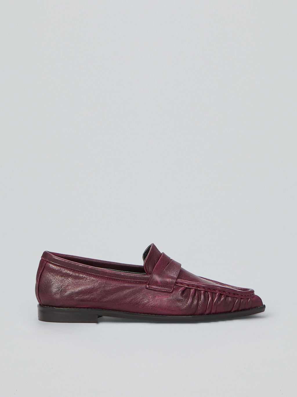 Pointed leather loafers