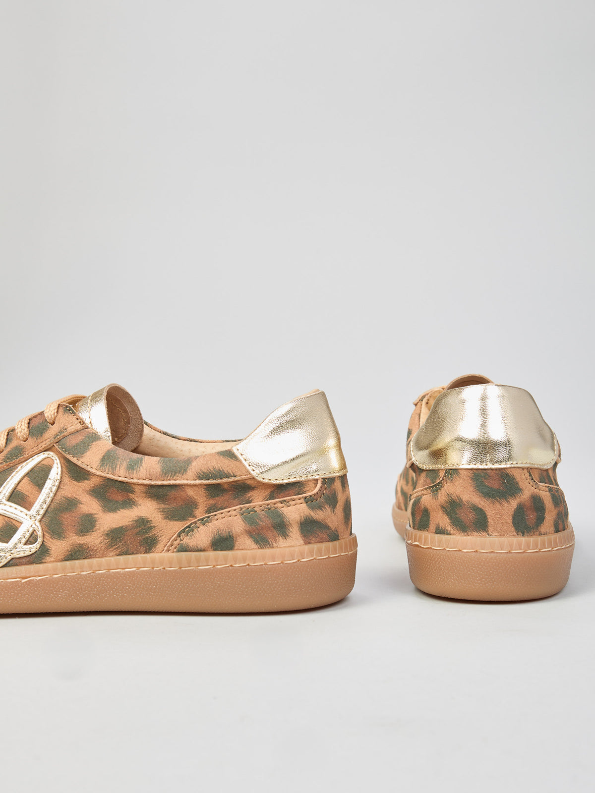 Sneakers aus Wildleder