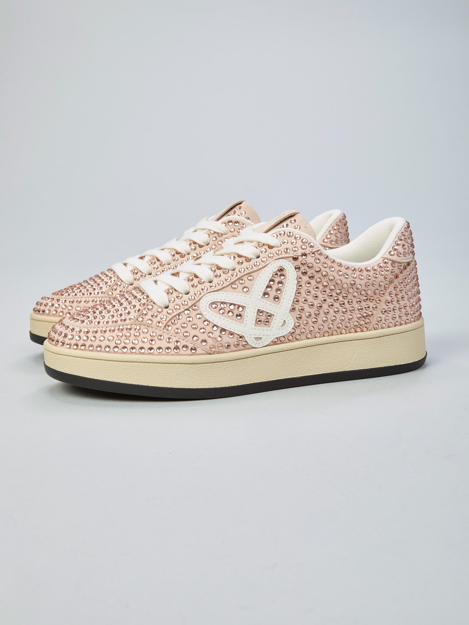 Sneaker mit Strasssteinen