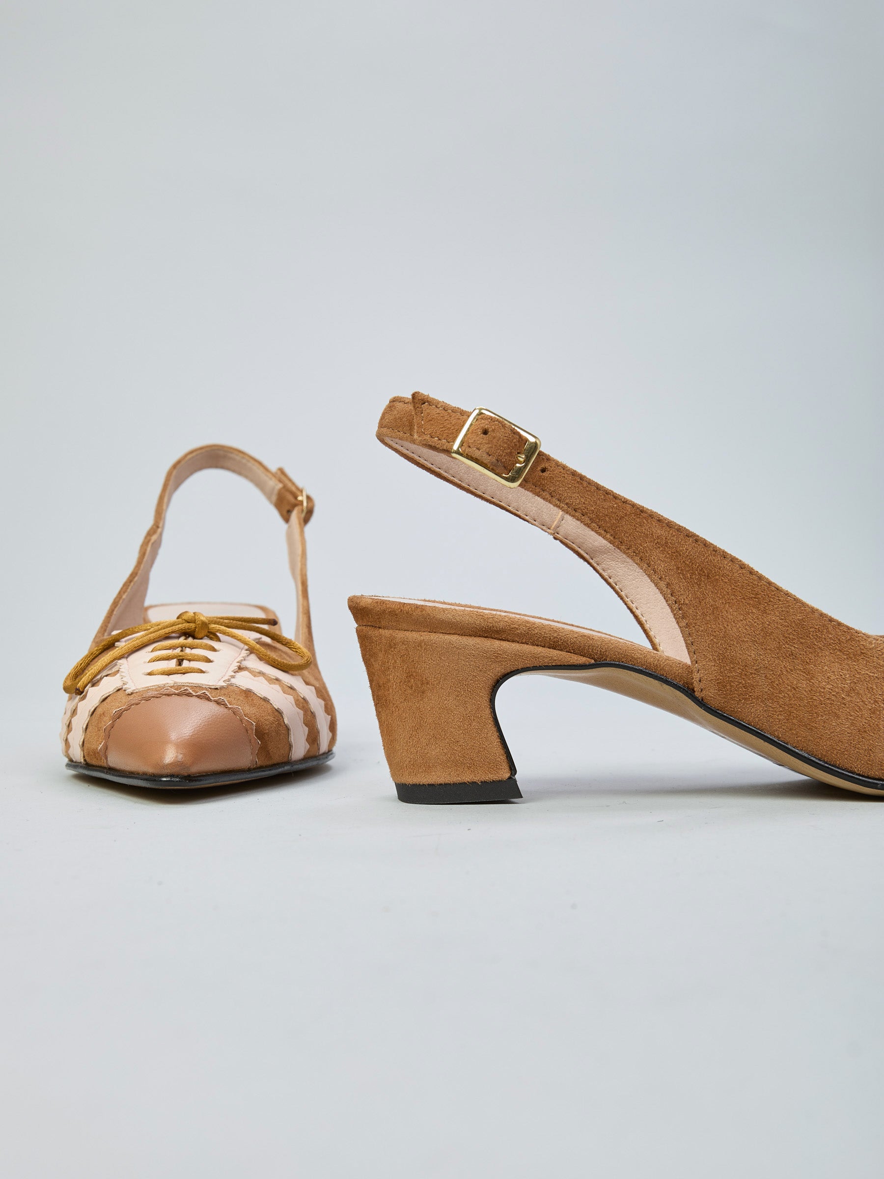 Wildleder-Slingpumps