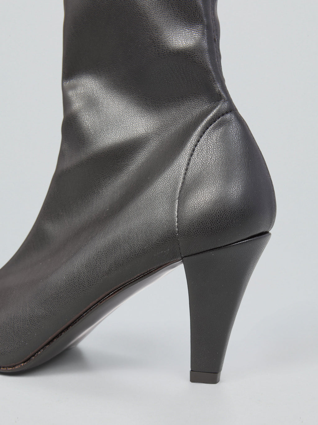 Stretch leather ankle boots