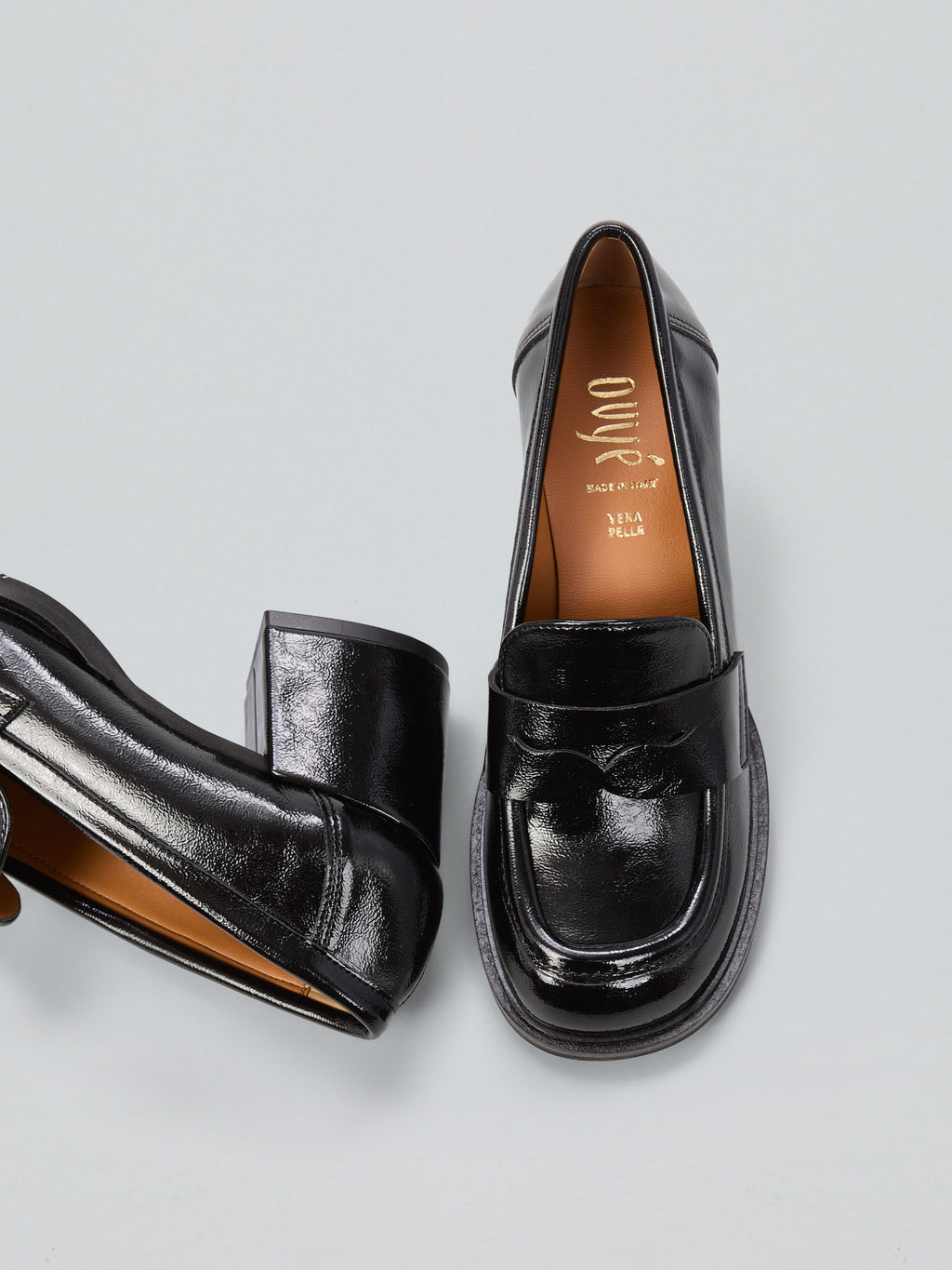 Heeled loafers