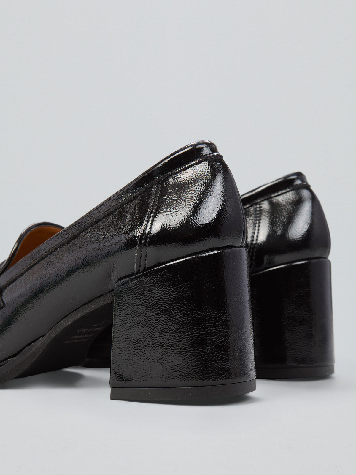 Heeled loafers