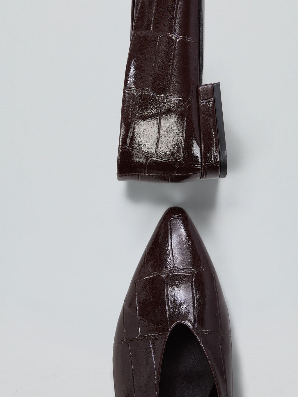 Croc-effect ballet flats