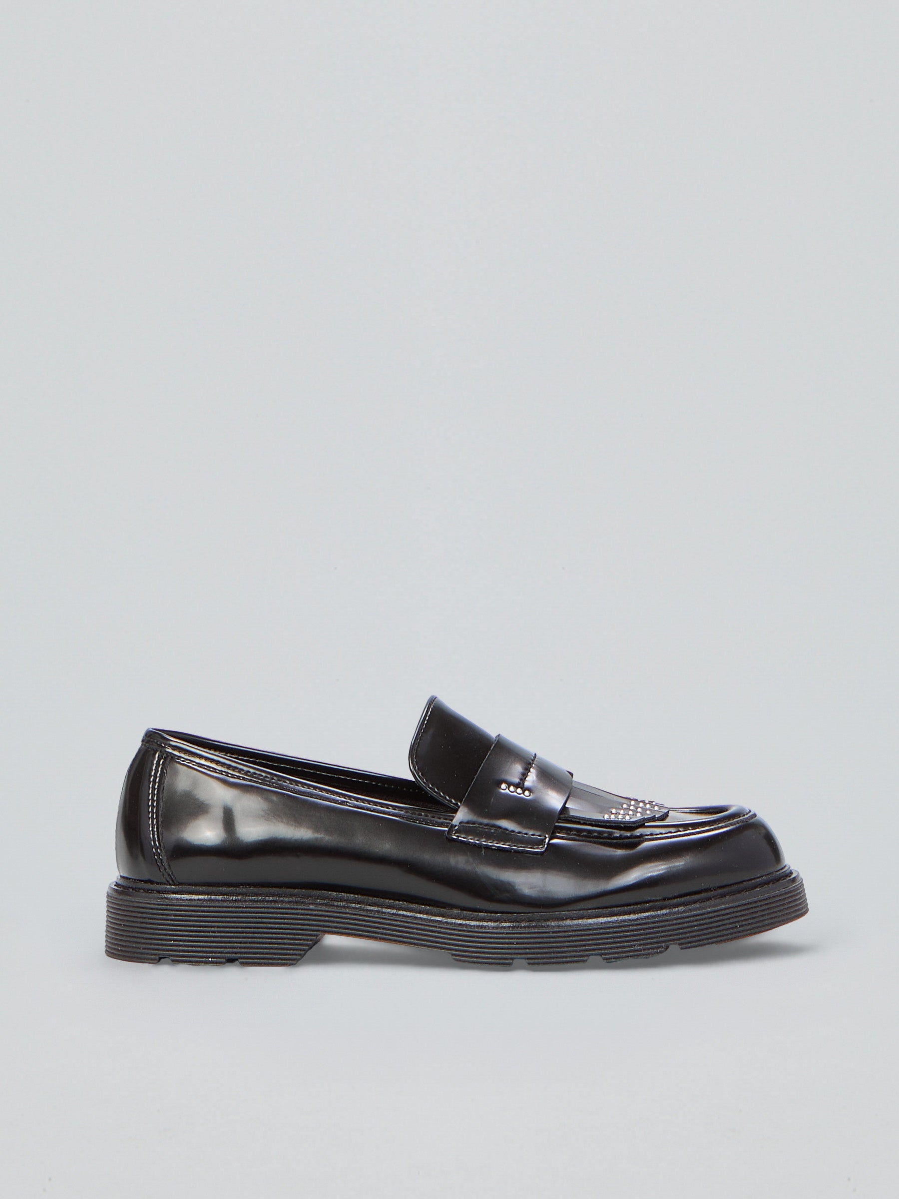 Loafers with fringes and micro-studs