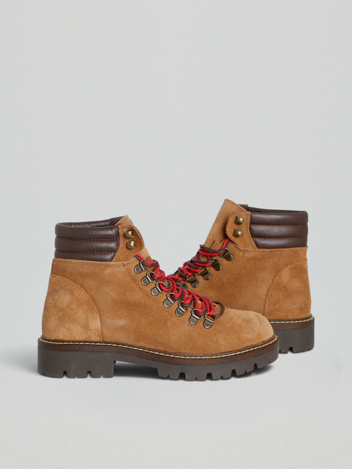 Schnürstiefeletten aus Wildleder