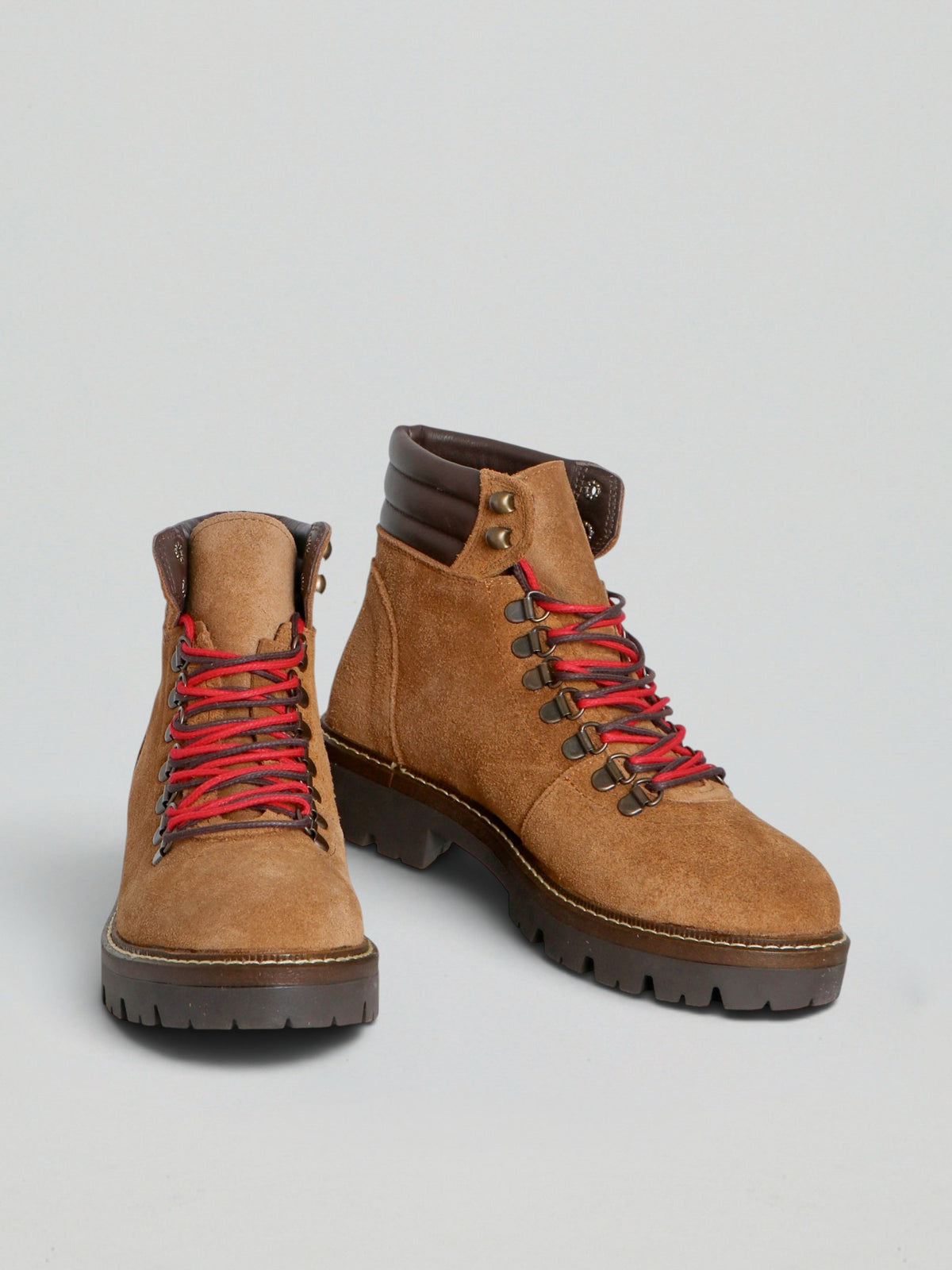 Schnürstiefeletten aus Wildleder