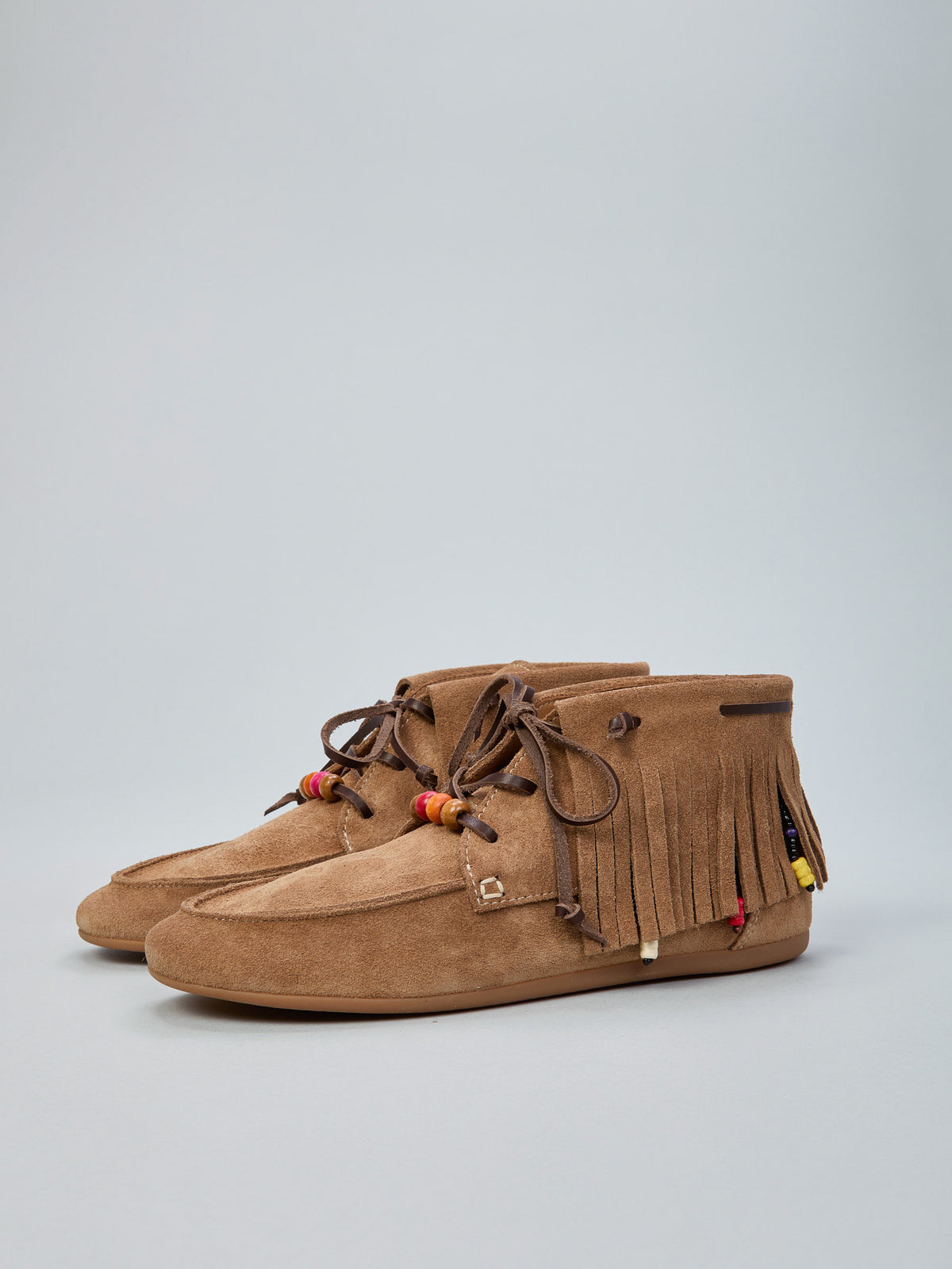 Low-top suede shoes