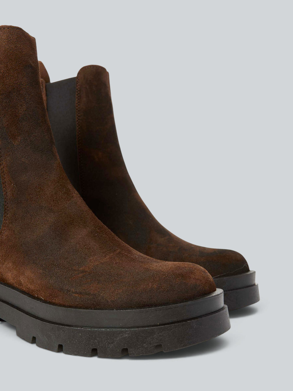 Chelsea boot in camoscio