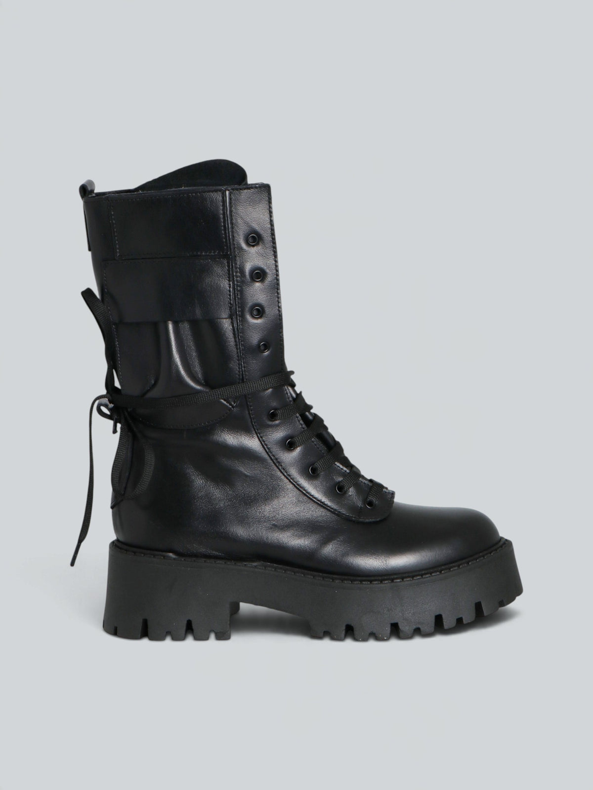 Bottines militaires en cuir