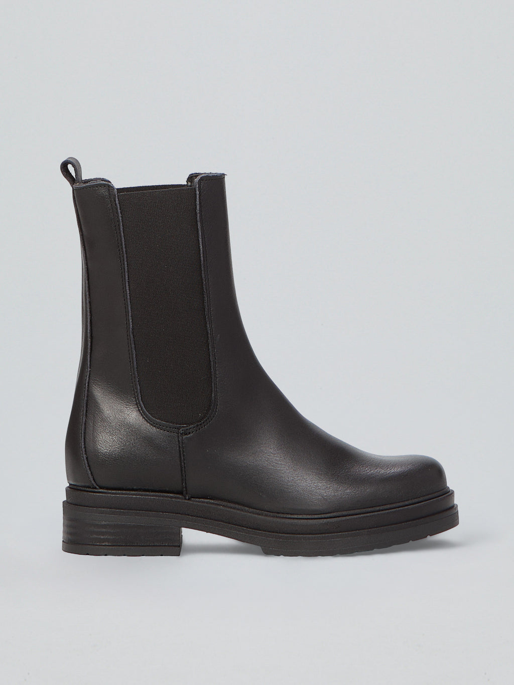 Leather Chelsea boot
