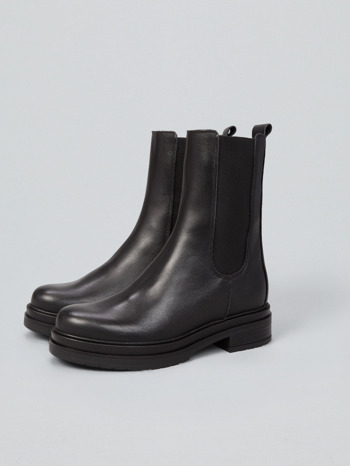Leather Chelsea boot