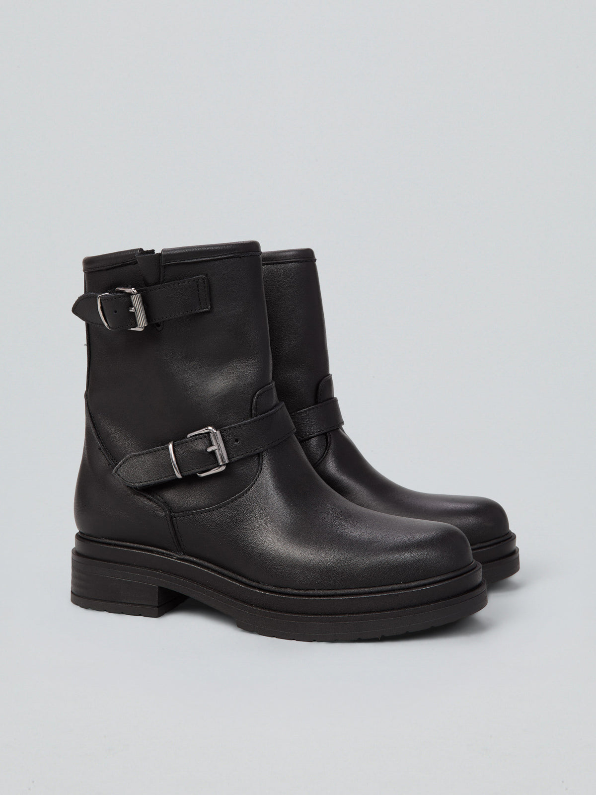 Leather ankle boot