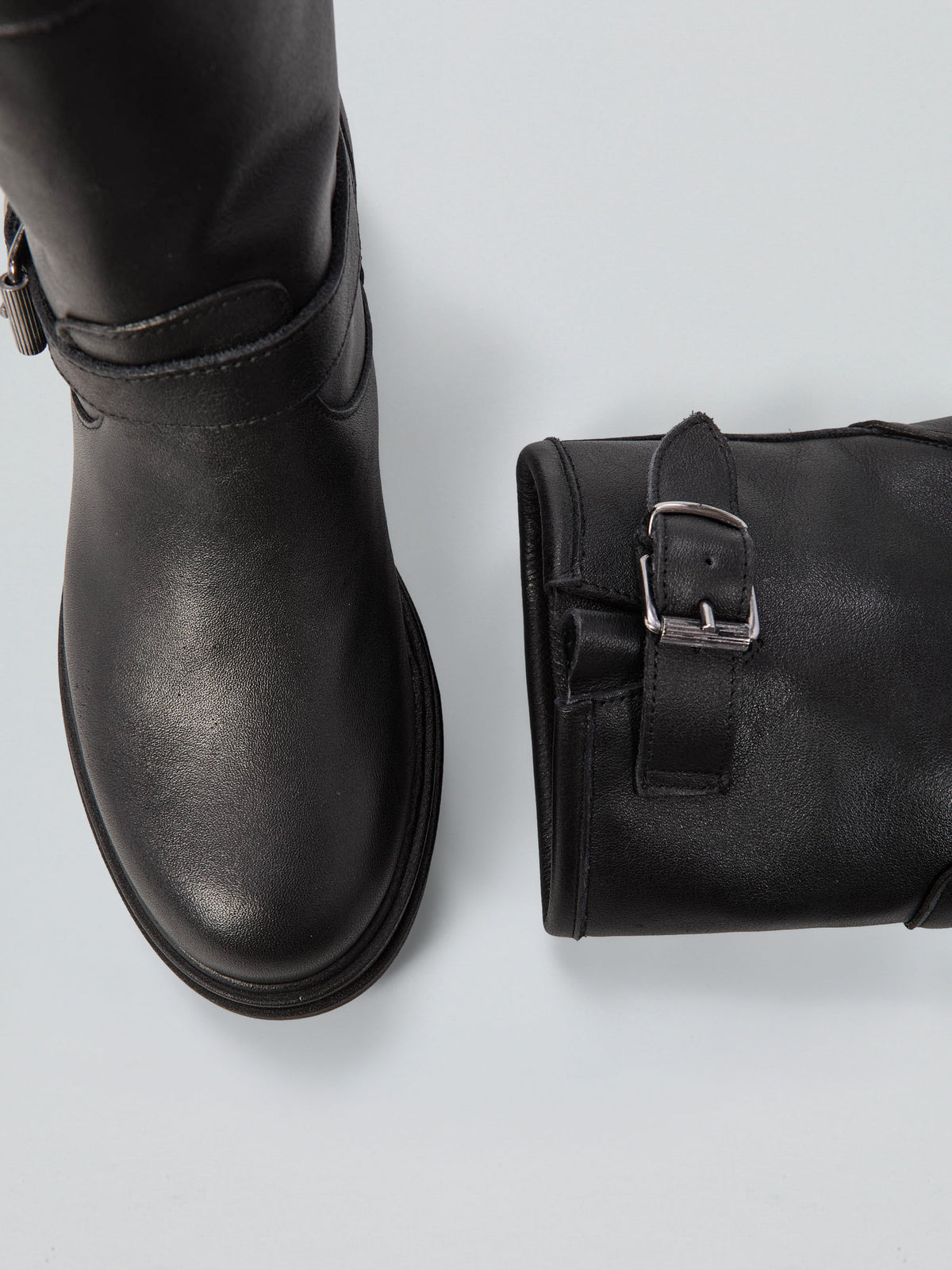 Leather ankle boot
