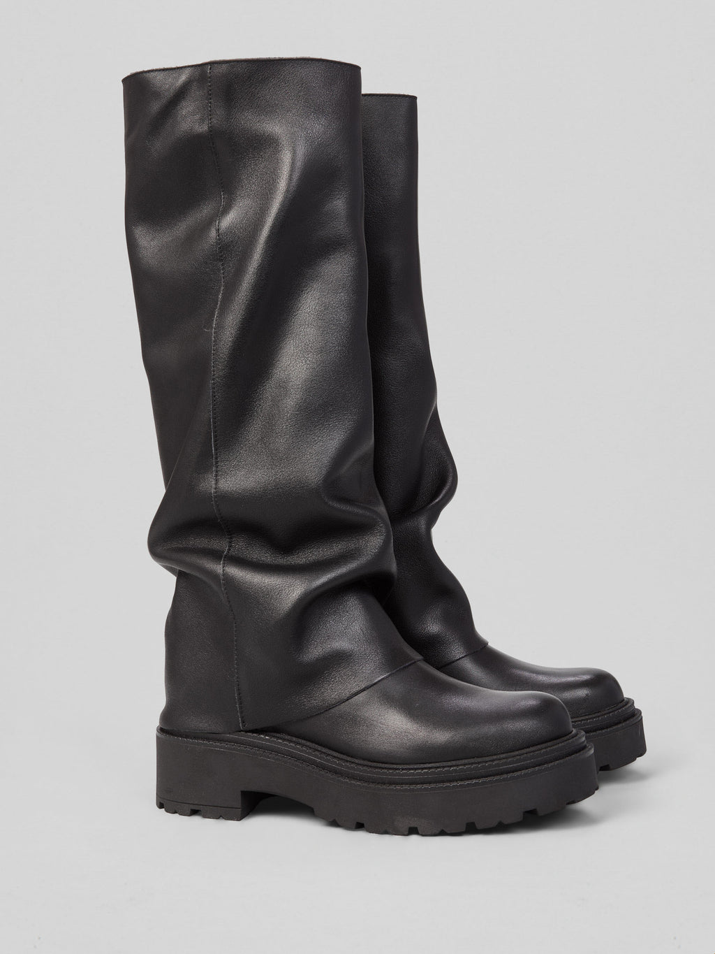 Stiefel aus gerafftem Leder