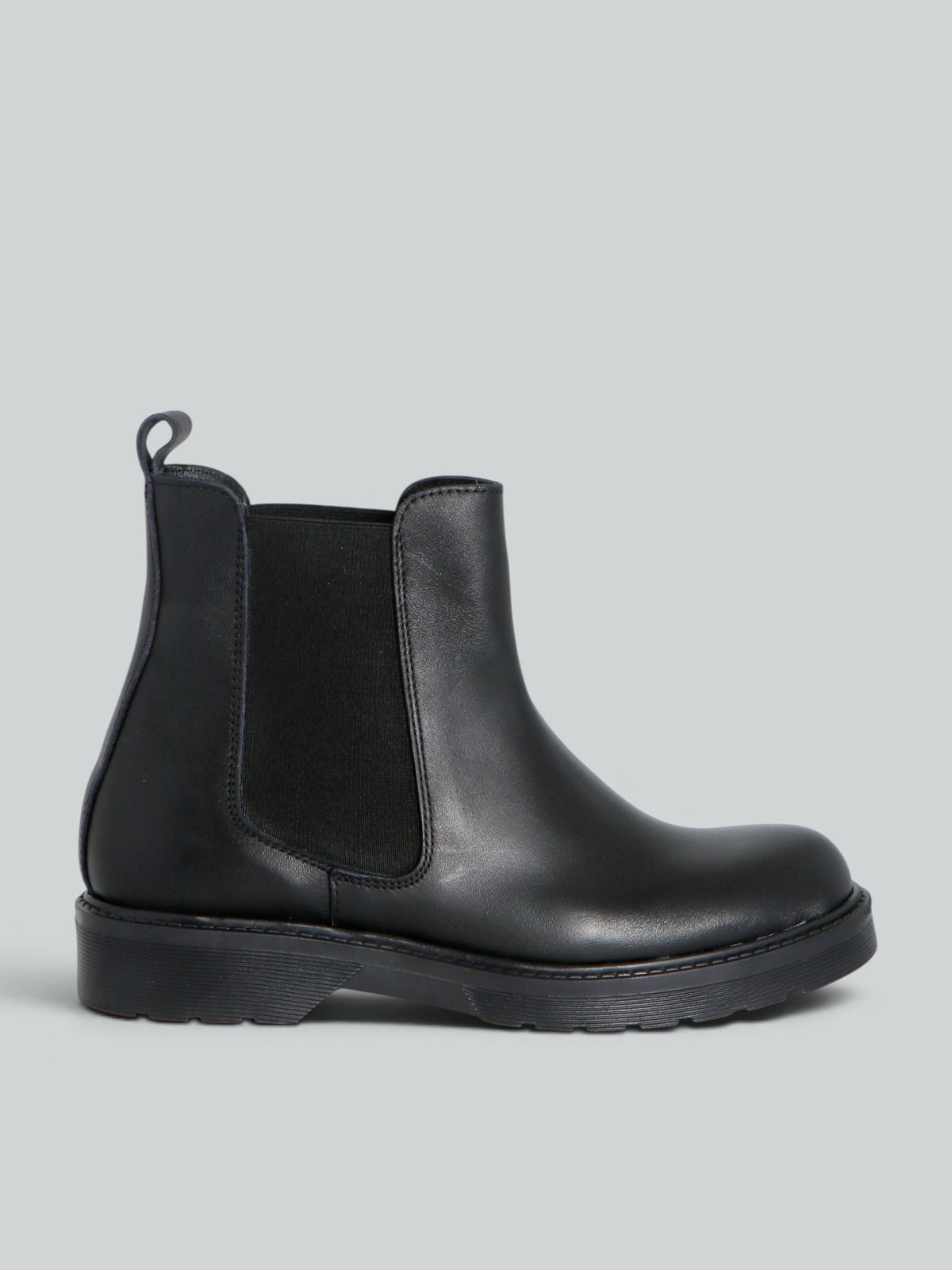 Leather Chelsea boot