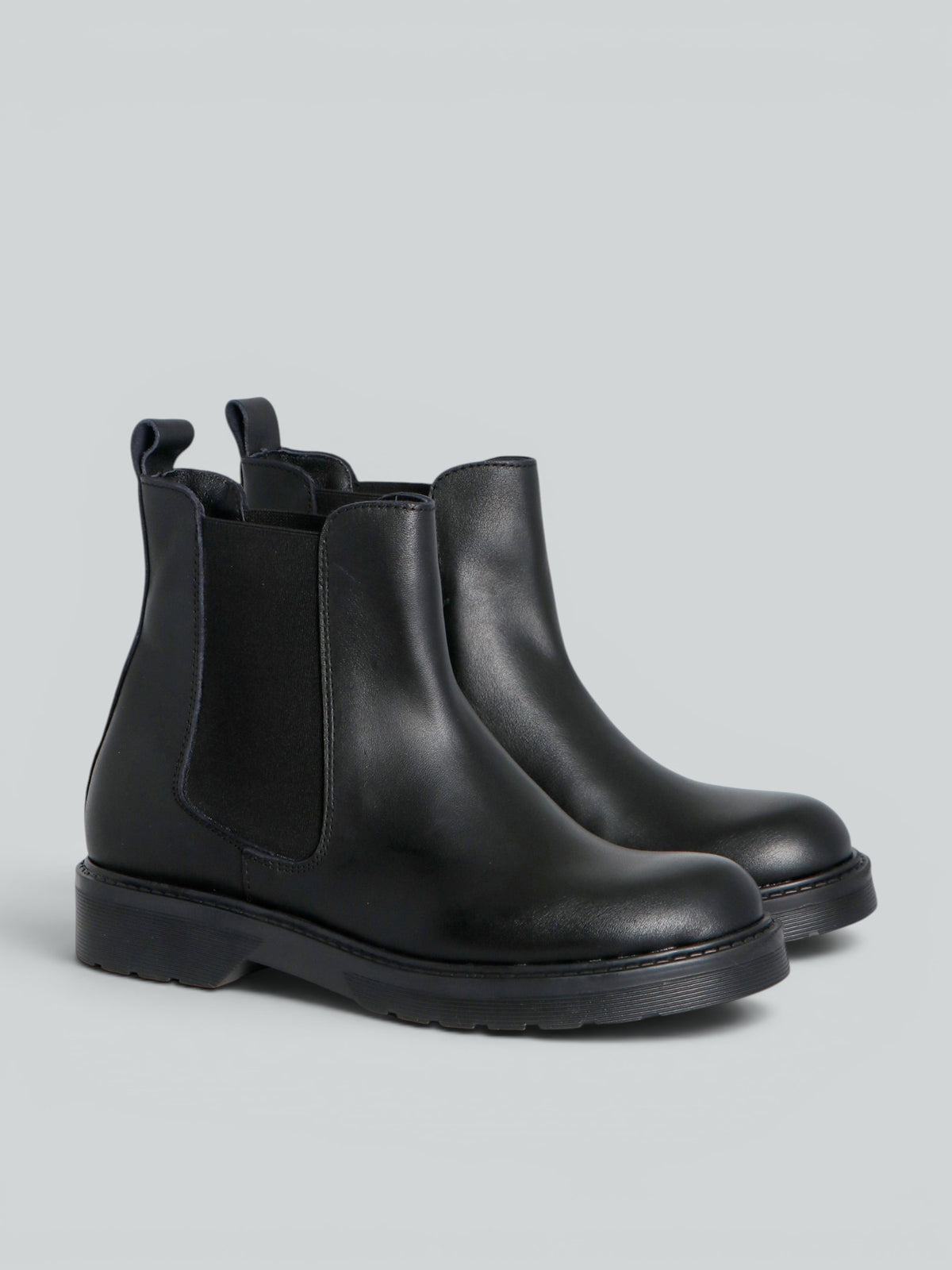 Leather Chelsea boot