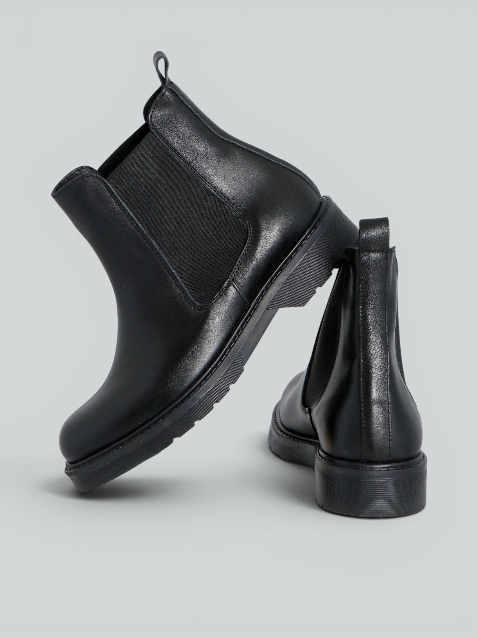 Leather Chelsea boot