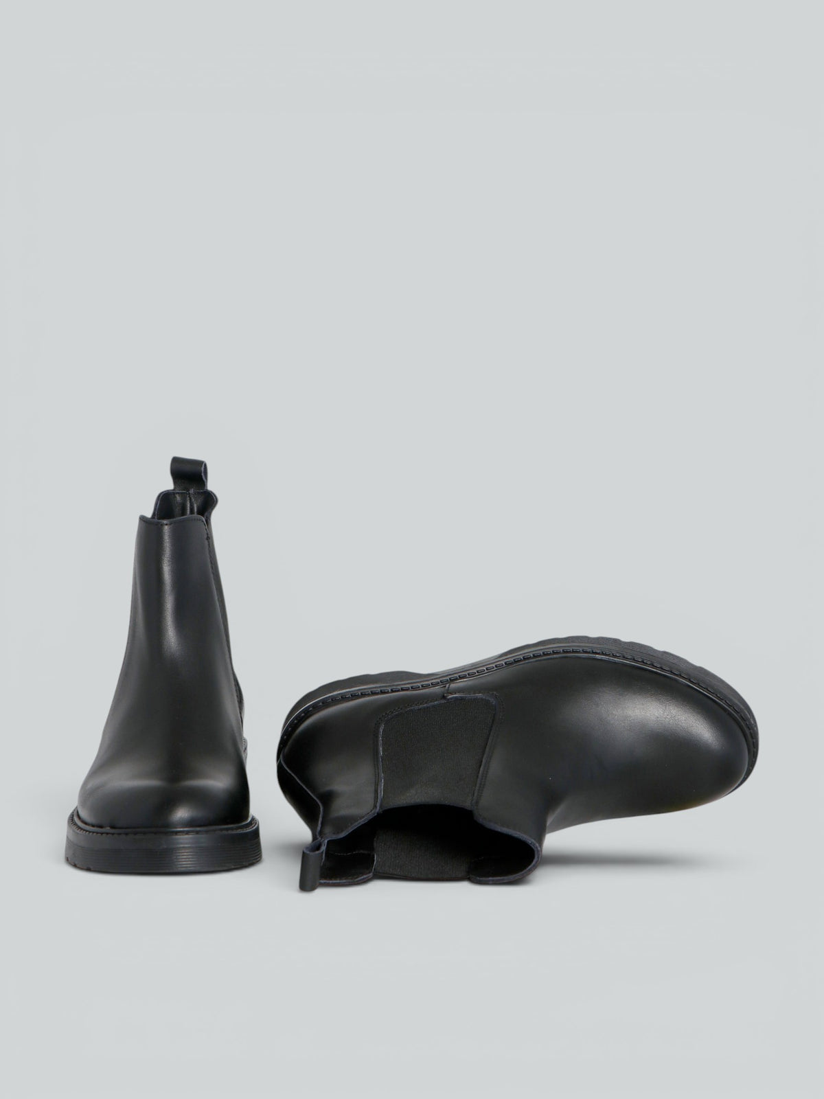 Leather Chelsea boot