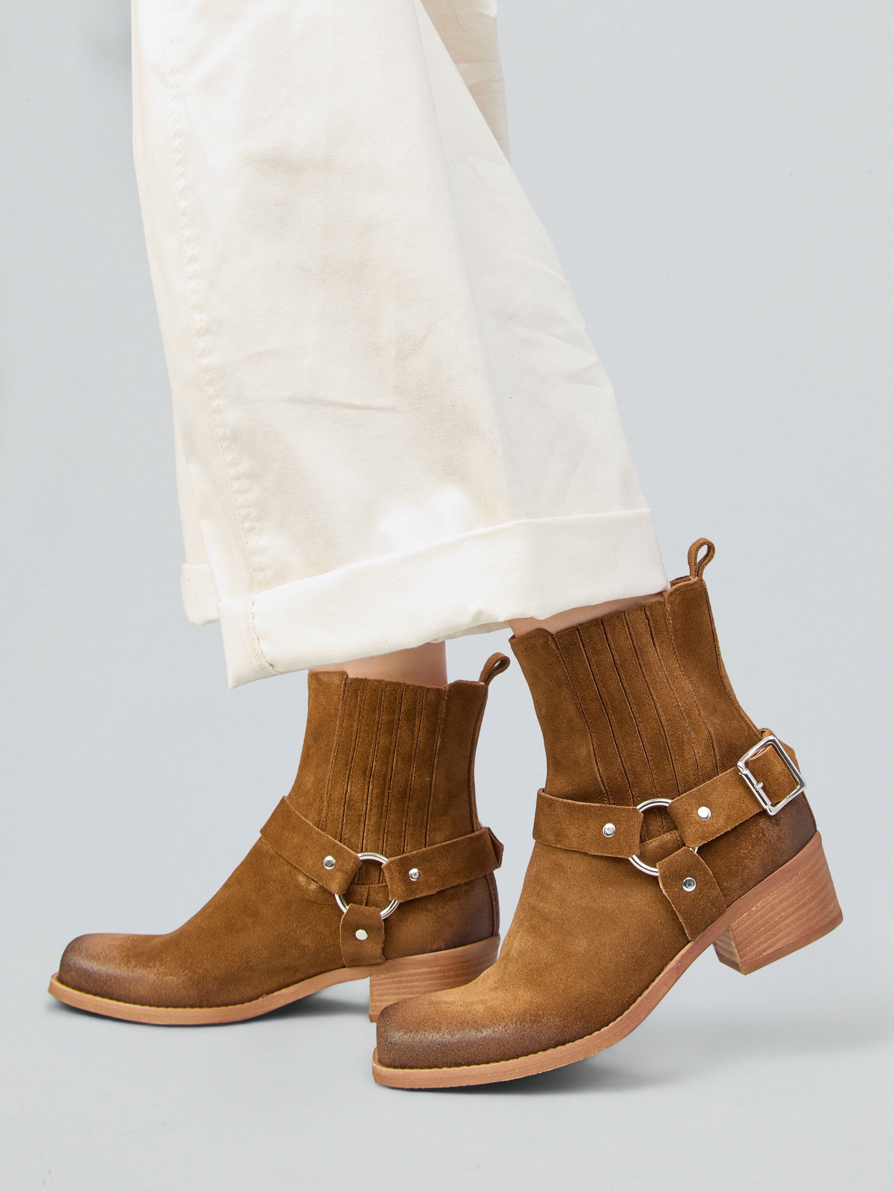 Suede Texan boots