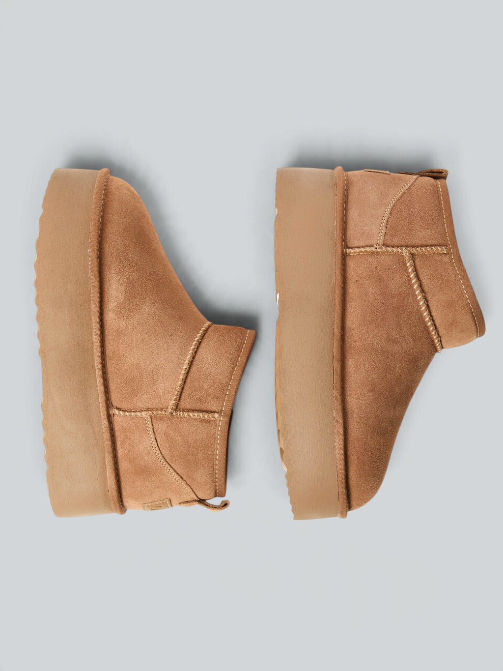 Stivaletto in camoscio