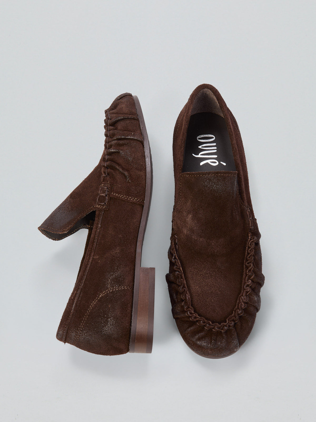 Gerüschte Wildleder-Slipper