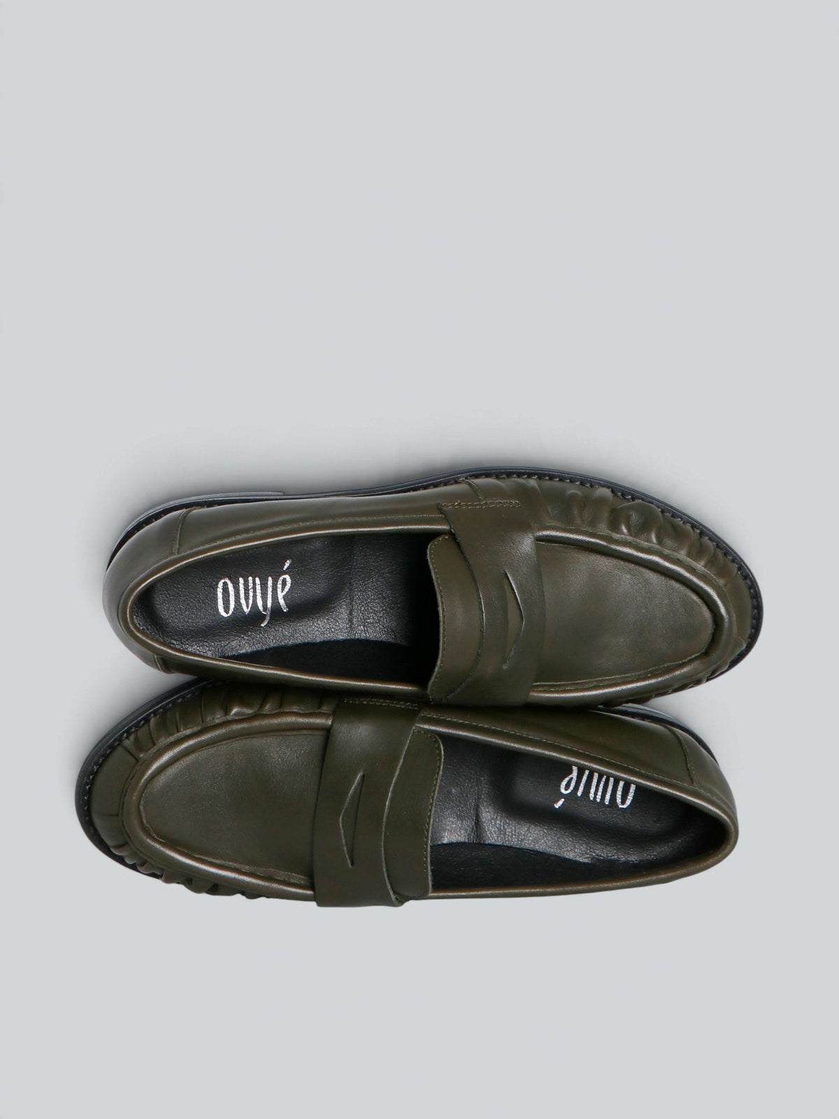 Mocassins en cuir