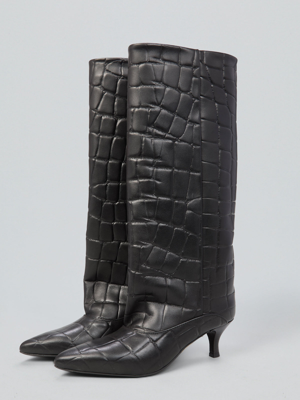Leather boots with crocodile print