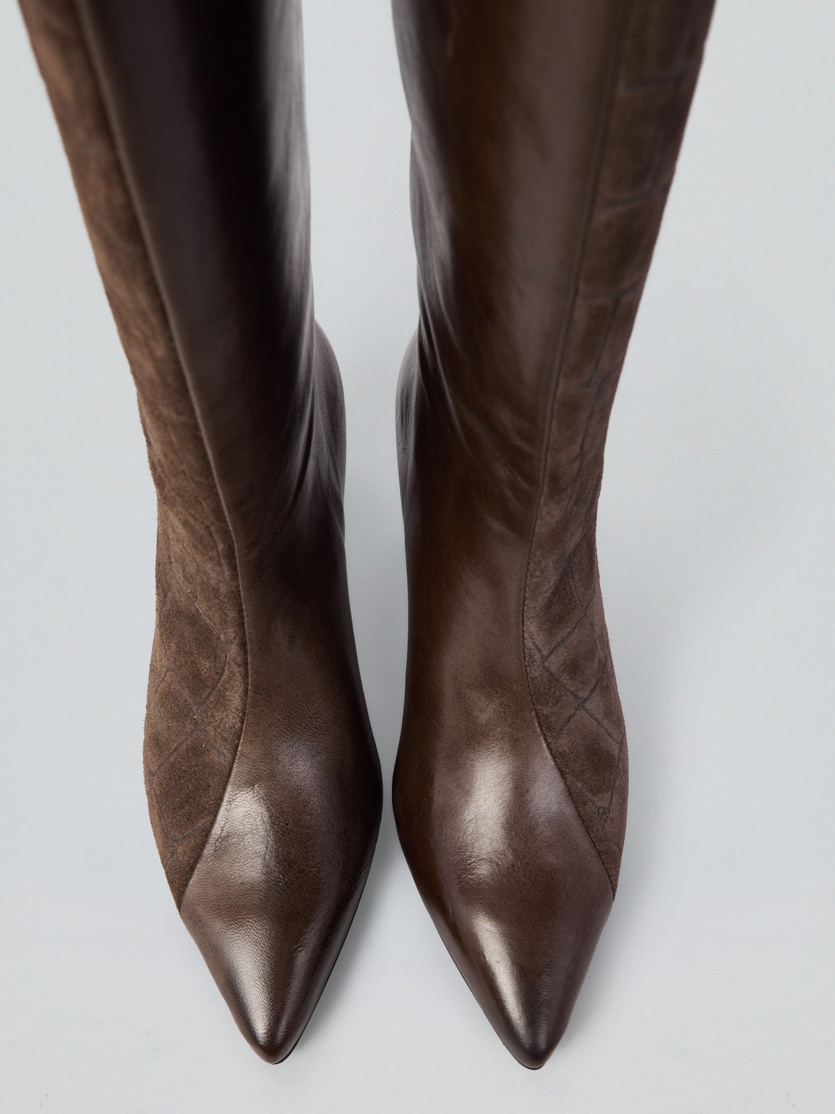 Leather and suede boots with crocodile print